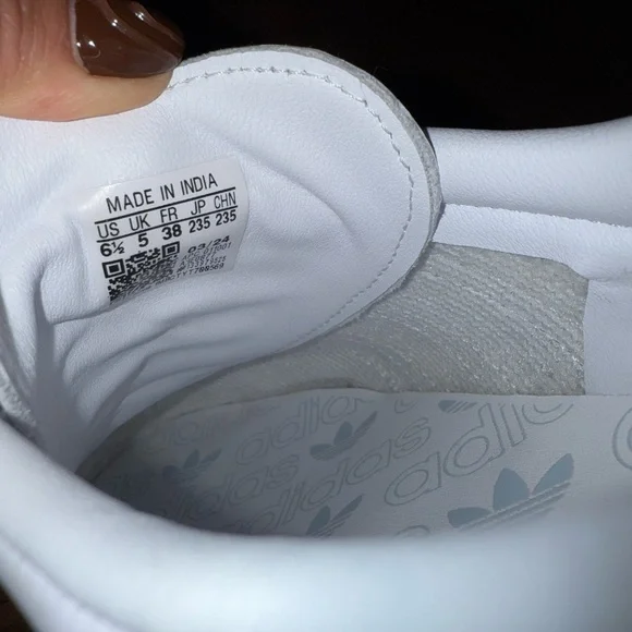 Adidas White Samba Sneakers - Picture 6 of 6